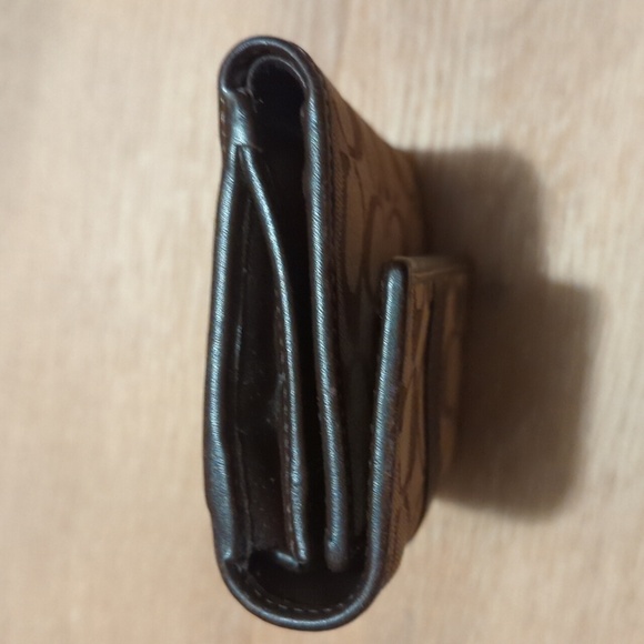 Vintage Coach Wallet - Picture 9 of 9